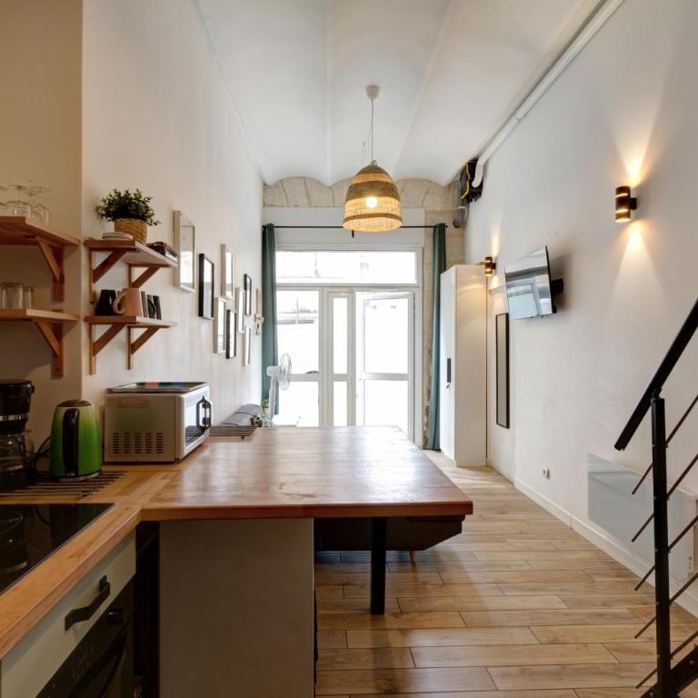 Sleep in Montpellier, Molly, centre, gare, 2 ch, Tram St-Denis - Apartment mit 2 Schlafzimmern - 3