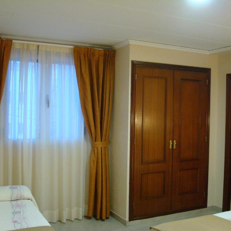 Hotel Fin De Semana - Habitación Triple - 2