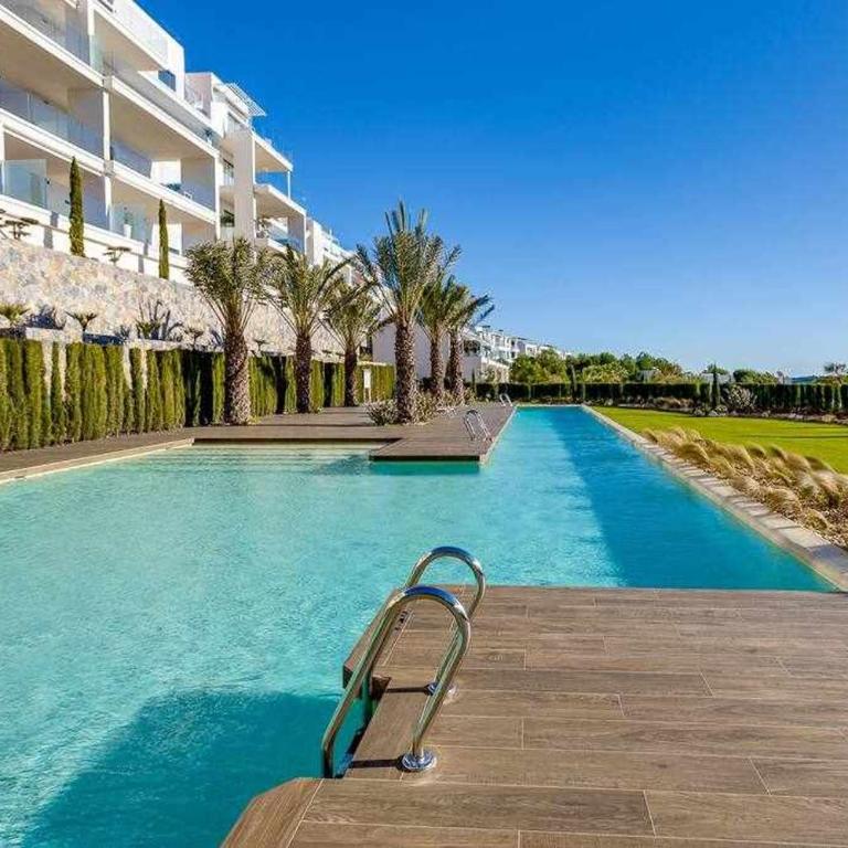 Apartamento único de 3 dormitorios en las Colinas - Apartamento de 3 dormitorios con vistas - 4