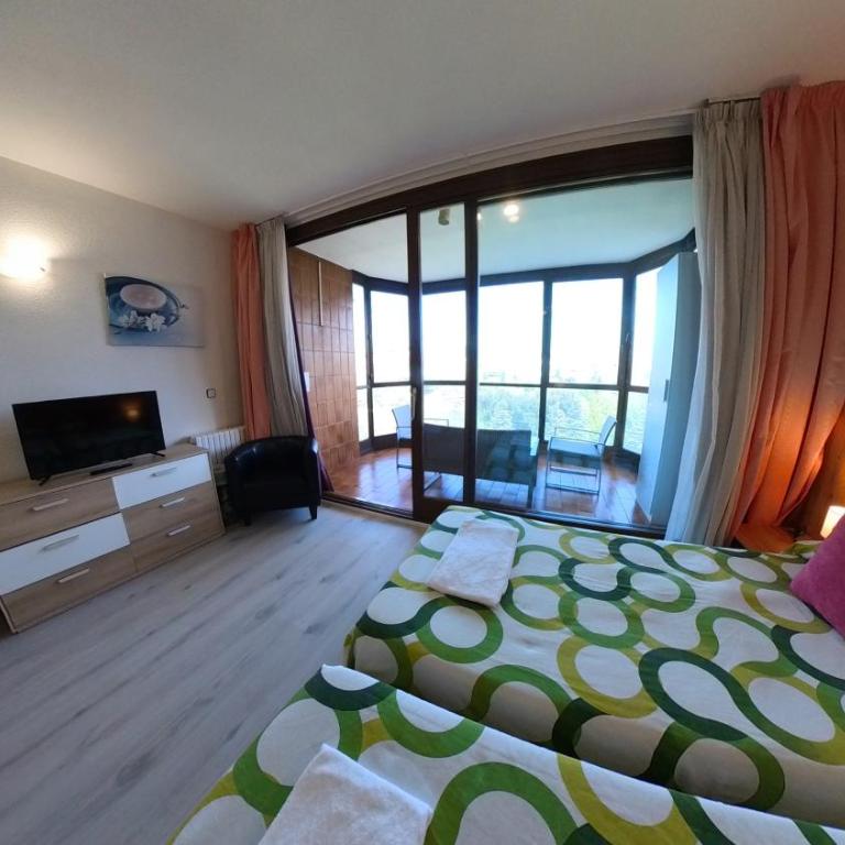 Hostal Meson Del Barro - Alojamientos Pamplona - Habitación cuádruple - 1