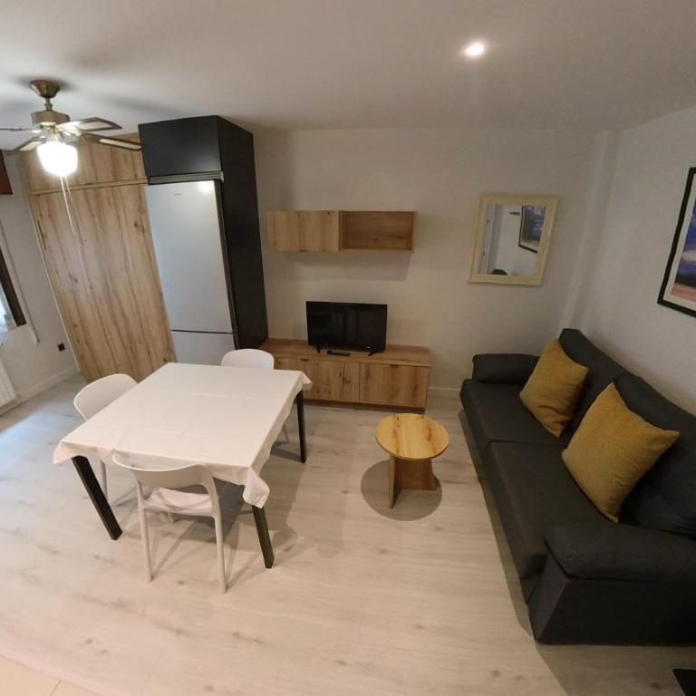 Apartamentos Meson del Barro - Alojamientos Pamplona - One-Bedroom Apartment - 9