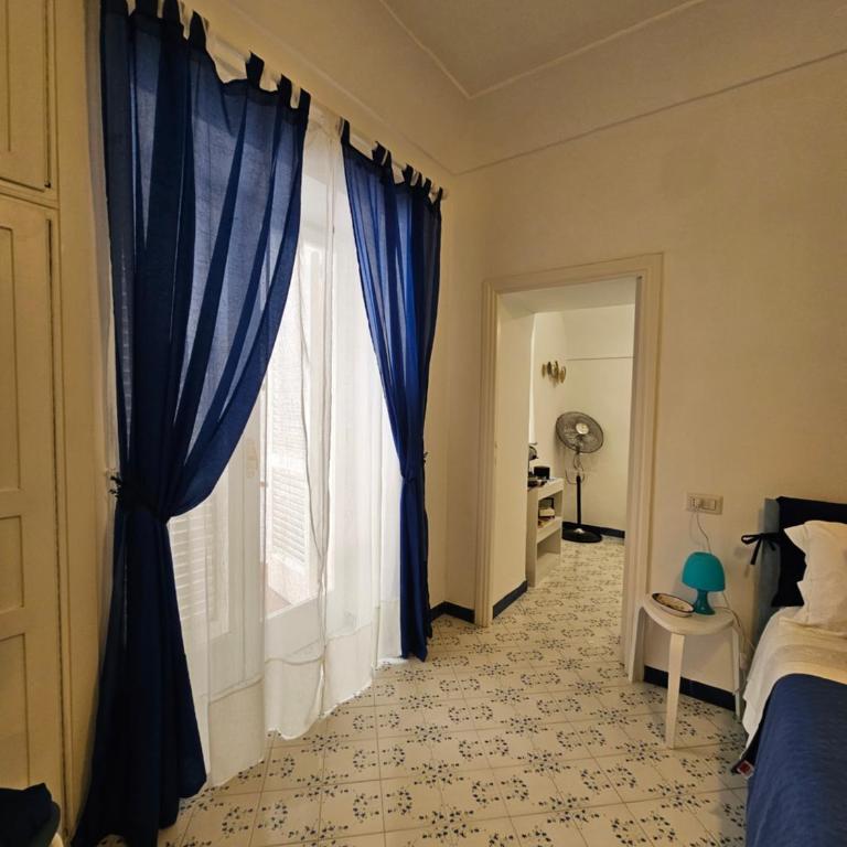 Agapè - Camera Tripla con Bagno Privato - 8