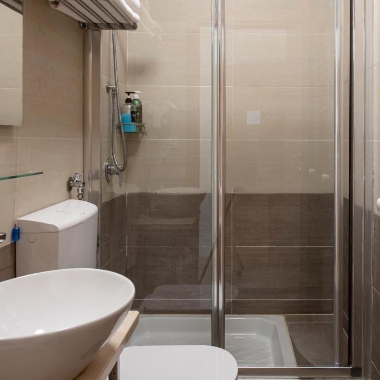 New Joyful Guest House - Camera Quadrupla con Bagno Privato - 20