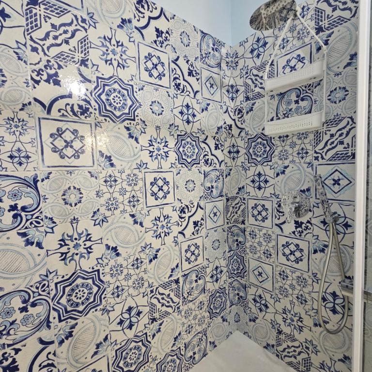 Agapè - Camera Tripla con Bagno Privato - 7