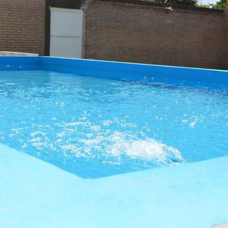 Casa con pileta - Two-Bedroom House - 3