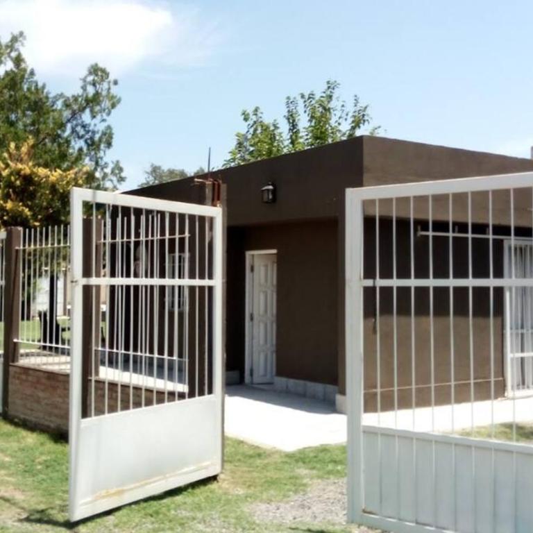 Casa con pileta - Two-Bedroom House - 16