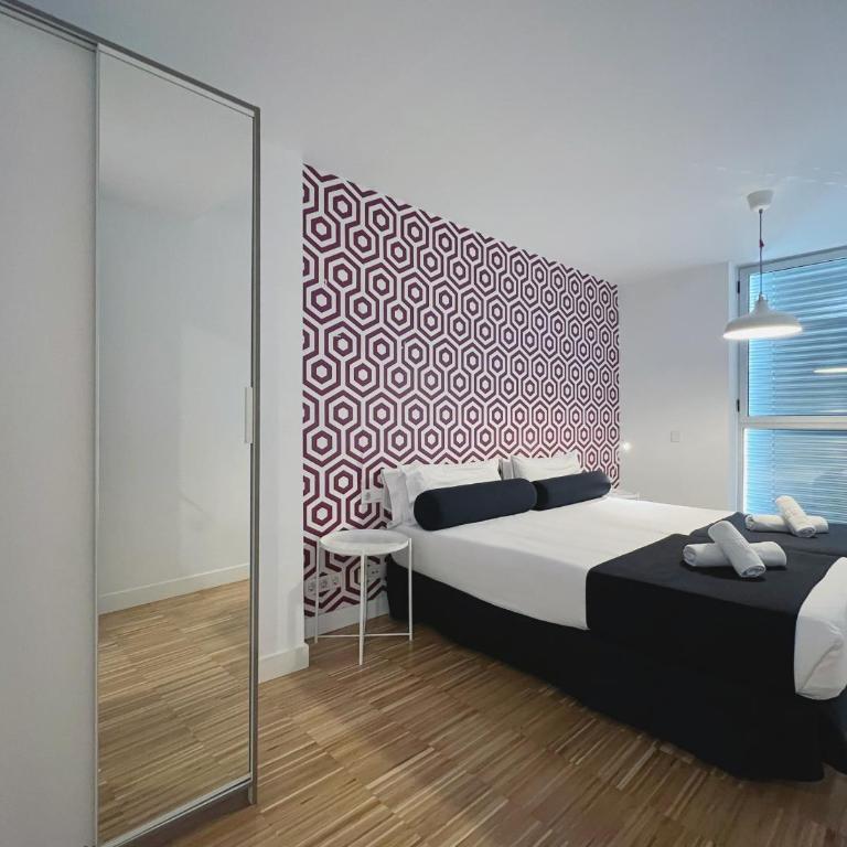 Stay U-nique Apartments Pellaires - Three-Bedroom Apartment - 8