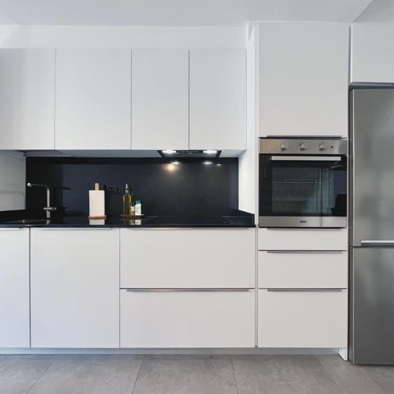Stay U-nique Apartments Pellaires - Three-Bedroom Apartment - 9