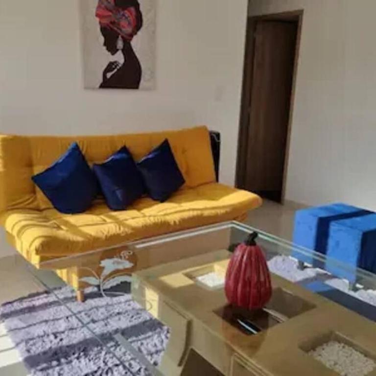 Cómodo apartamento cerca al Parque del Café - Three-Bedroom Apartment - 7