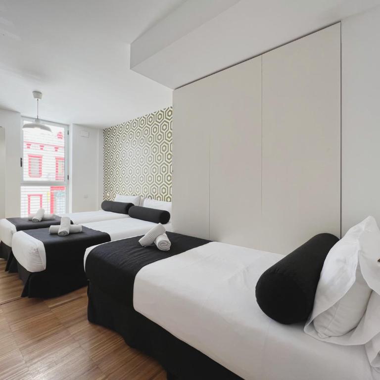 Stay U-nique Apartments Pellaires - Three-Bedroom Apartment - 17