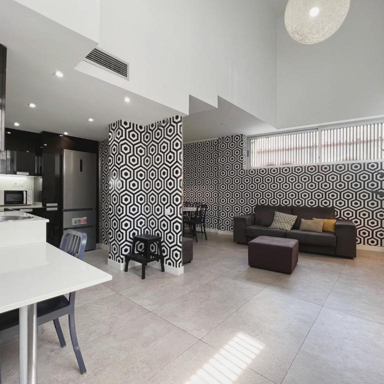 Stay U-nique Apartments Pellaires - Three-Bedroom Apartment - 22