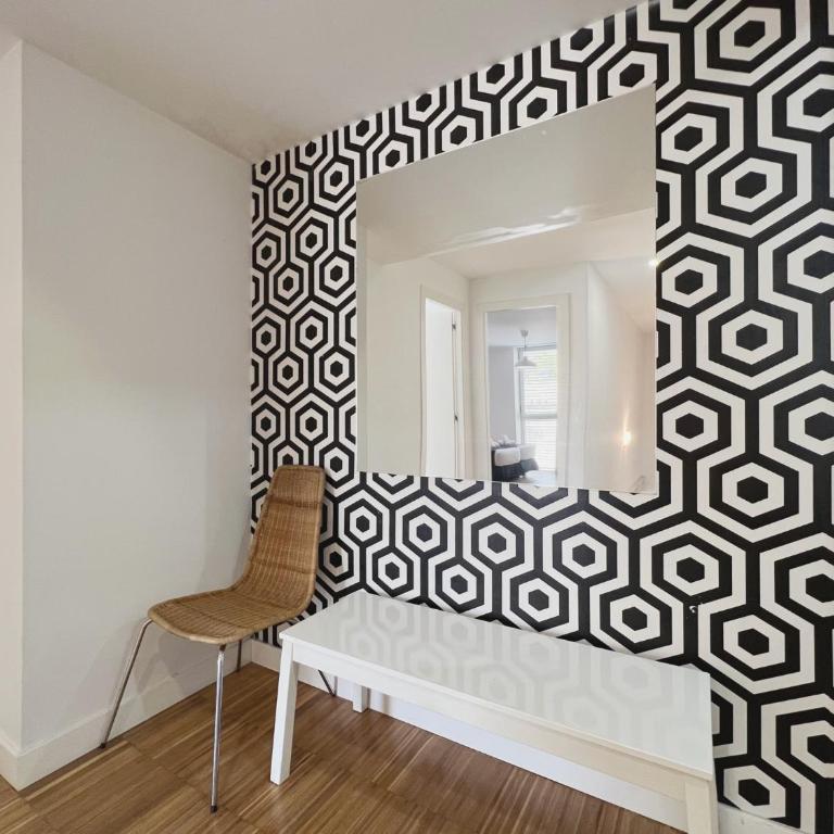 Stay U-nique Apartments Pellaires - Three-Bedroom Apartment - 28