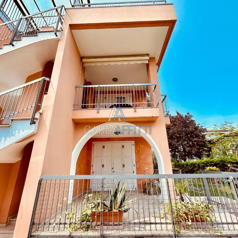 LaSirmioncina - A soli 2 minuti a piedi dal Lago - Appartamento con 1 Camera da Letto - 2