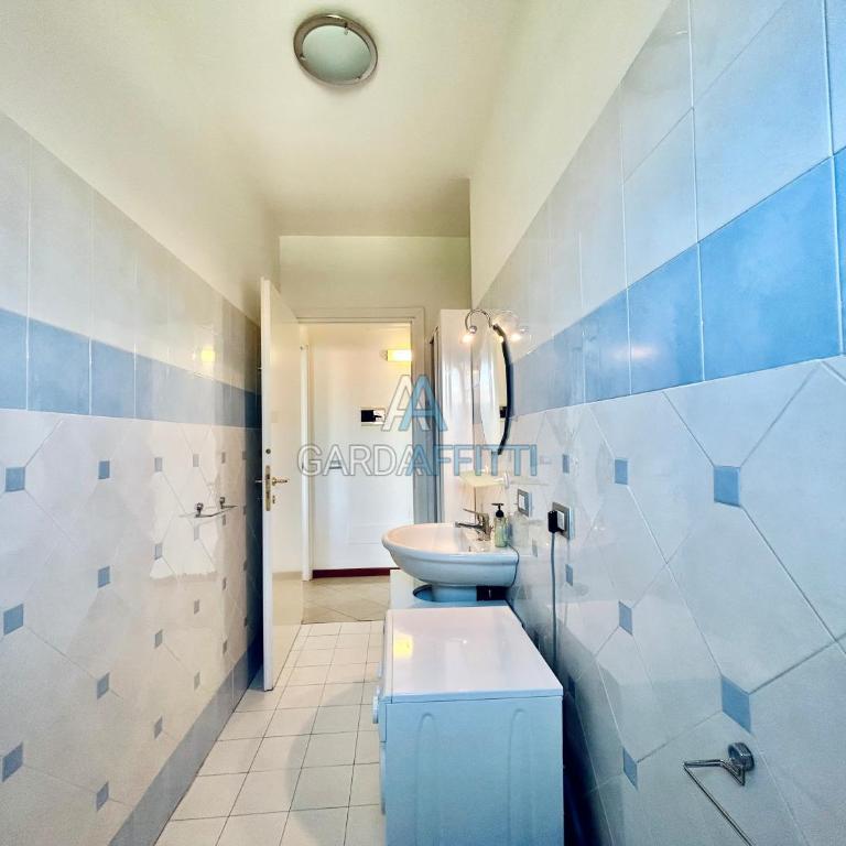 LaSirmioncina - A soli 2 minuti a piedi dal Lago - Appartamento con 1 Camera da Letto - 32