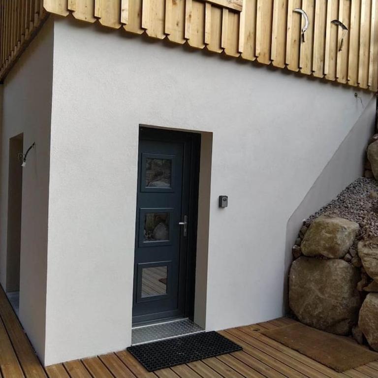 Le Refuge perché du saut de la bourrique, SPA, terrain clôturé, bordure de forêt - Chalet 2 Chambres - 23