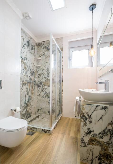 Luxury duplex apartment in Kotor - Apartman sa 2 Spavaće Sobe - 36