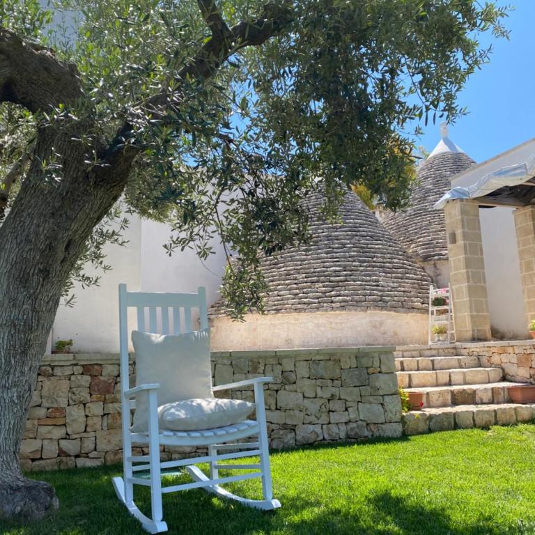 Trulli sull'Aia San Michele - Camera Matrimoniale con Vista Giardino - 5