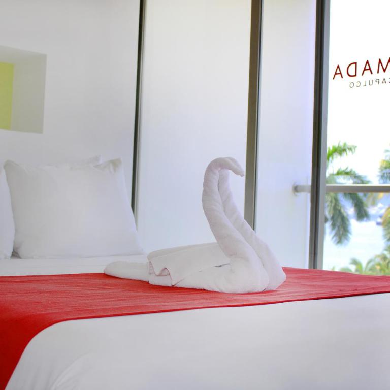 Ramada by Wyndham Acapulco Hotel & Suites - Habitación Doble con 2 camas dobles - No fumadores - 8