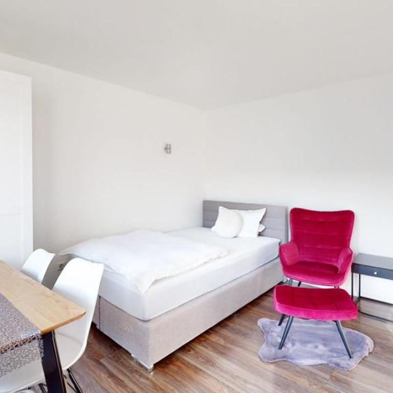 Spacious 4 Bedroom Apartment near City Center - Apartment - 4