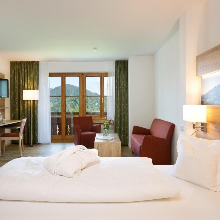 Ringhotel Nebelhornblick - Comfort Doppelzimmer mit Balkon und Bergblick - 5