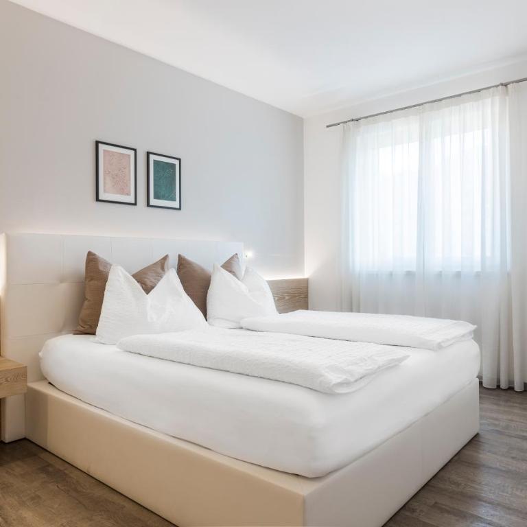 Haus Wiesenstein - Apartment mit 2 Schlafzimmern und Poolblick - 1