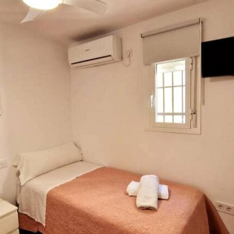 Moderno apartamento Sevilla zona Nervión. WiFi/AC - Apartamento de 2 dormitorios - 13