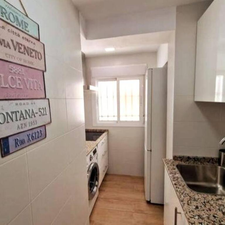 Moderno apartamento Sevilla zona Nervión. WiFi/AC - Apartamento de 2 dormitorios - 20