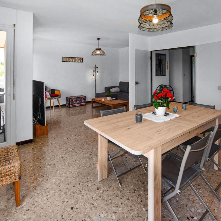 2 Bedroom Amazing Apartment In Carpentras - Appartement 2 Chambres - 4