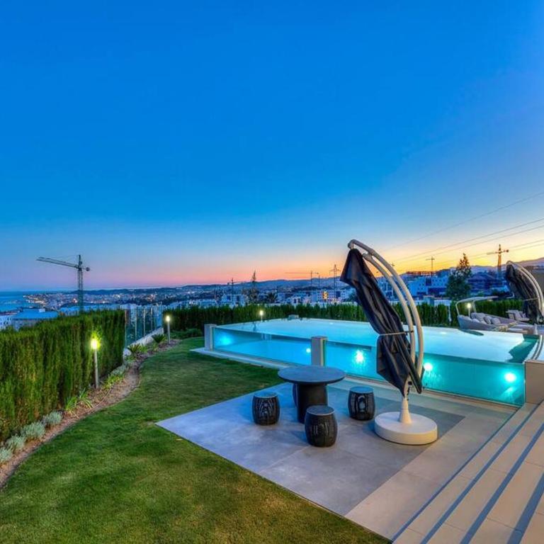 Espectacular Villa in Higueron - Villa - 55