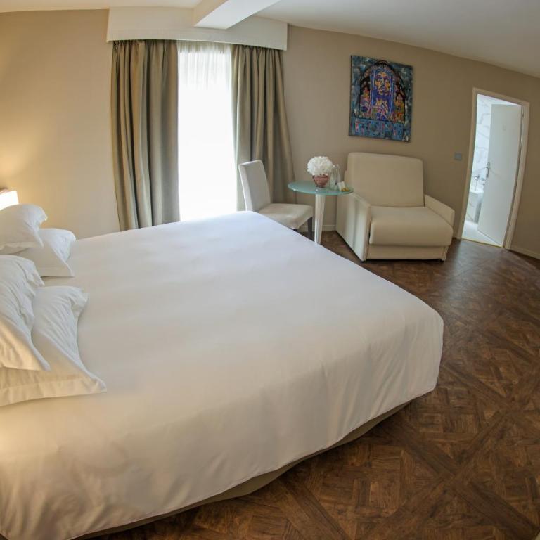 Hôtel L'Abbaye - Chambre Triple Confort - 2