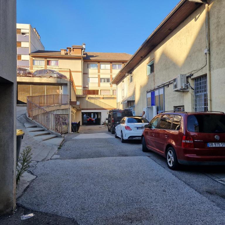 Magnifique appartement & parking à 1000m du lac by ImmoConciergerie - Appartement 1 Chambre - 12