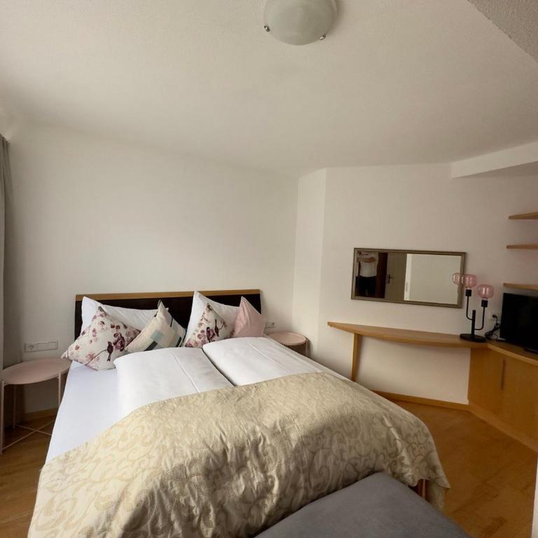 Hotel Garni Pra Posta - Apartment mit Blick auf die Berge - 3