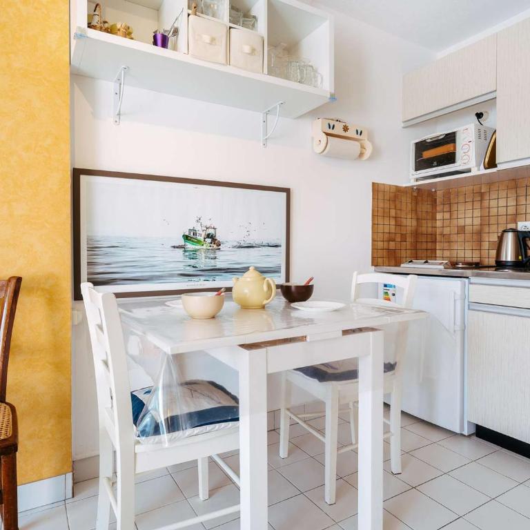 Studio cabine à Carnac, 4 personnes, proche plage, parking inclus - FR-1-477-108 - Studio - 4