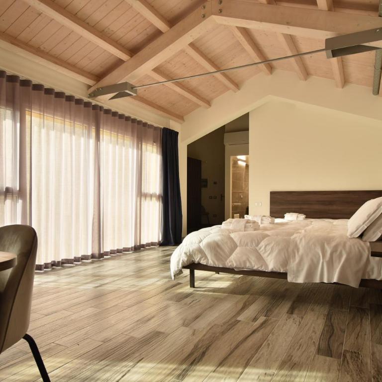 Welc-om Royal Garden luxury rooms - Camera Matrimoniale con Vasca Idromassaggio - 8