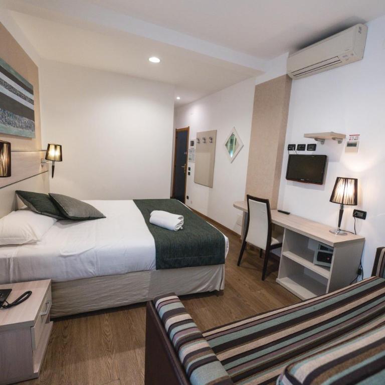 Coccodrillo Hotel & Apartments - Camera Tripla Comfort - 6