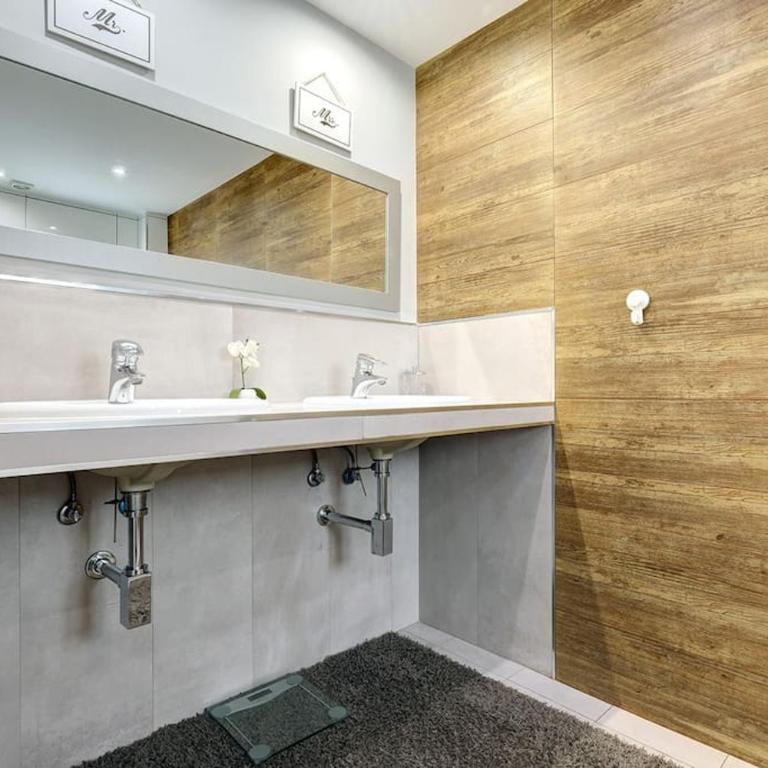 3 Bedroom Semi Detached Villa with Stunning Views! - Three-Bedroom Apartment - 35