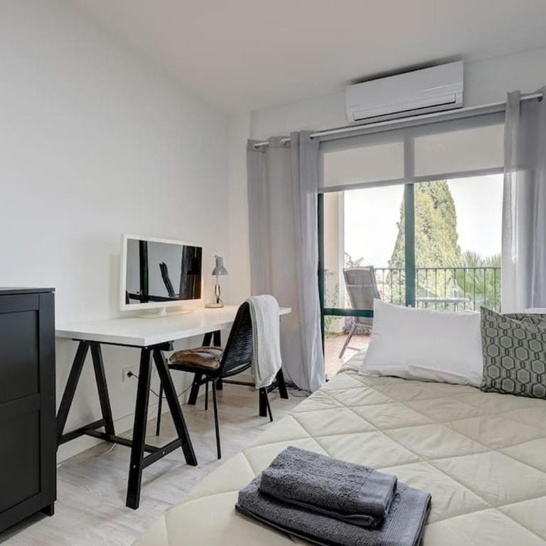 3 Bedroom Semi Detached Villa with Stunning Views! - Three-Bedroom Apartment - 38