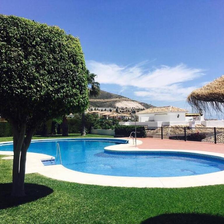 3 Bedroom Semi Detached Villa with Stunning Views! - Three-Bedroom Apartment - 6