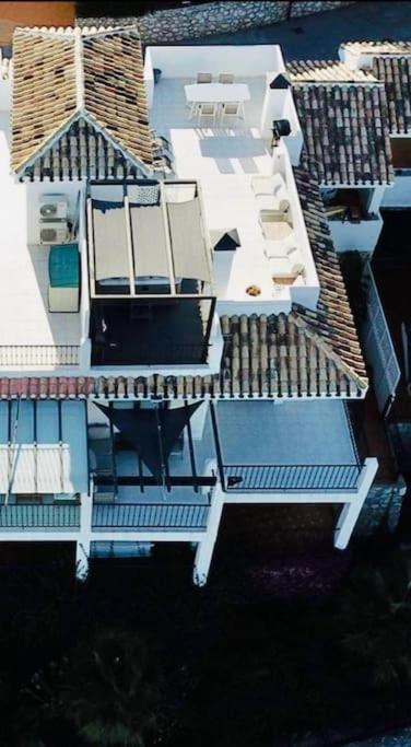 3 Bedroom Semi Detached Villa with Stunning Views! - Three-Bedroom Apartment - 49