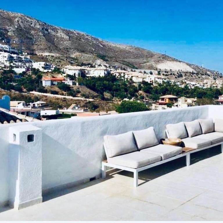 3 Bedroom Semi Detached Villa with Stunning Views! - Three-Bedroom Apartment - 28