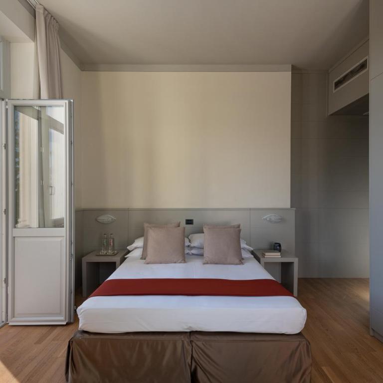 Hotel Milano - Superior Double or Twin Room with Lake View - 12