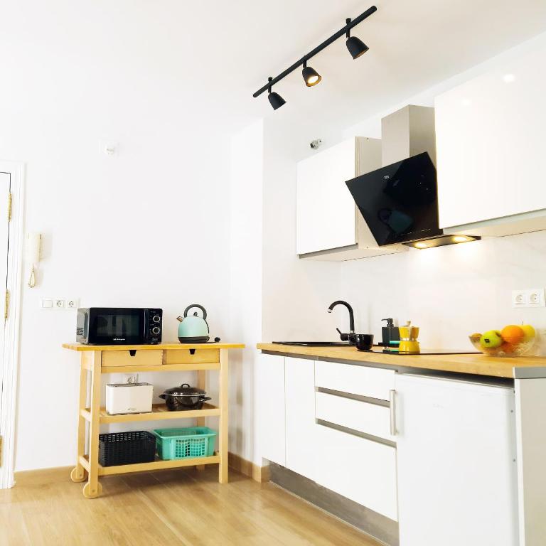 Alameda Sunny Terrace - Lovely Center Apartments - Apartamento de 1 dormitorio - 4