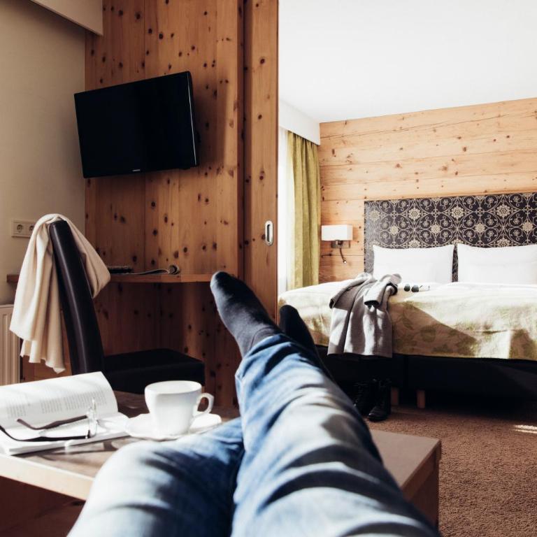Hotel habicher hof - Your 4-Star Superior Wellness Hideaway - Junior Suite with Balcony - 2