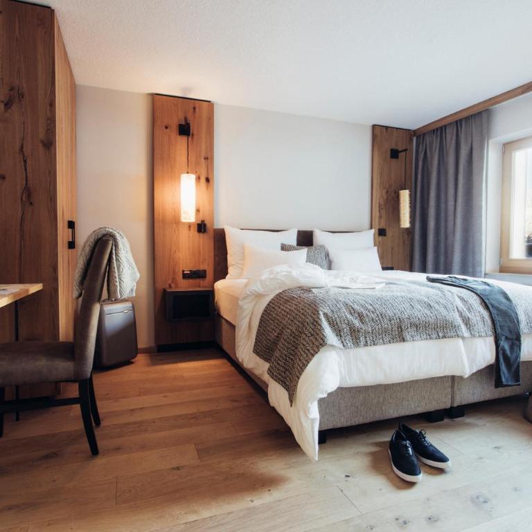 Hotel habicher hof - Your 4-Star Superior Wellness Hideaway - Deluxe Double Room with Balcony - 1
