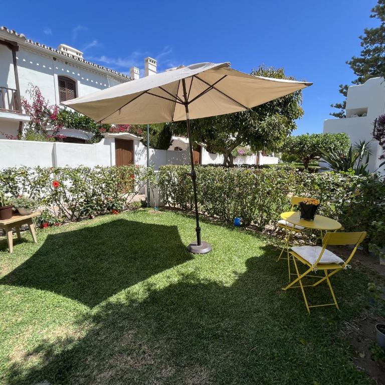 Estepona - Playa - 2 dormitorios y terrazas con jardines al lado del mar Pa25 - Two-Bedroom Apartment - 1