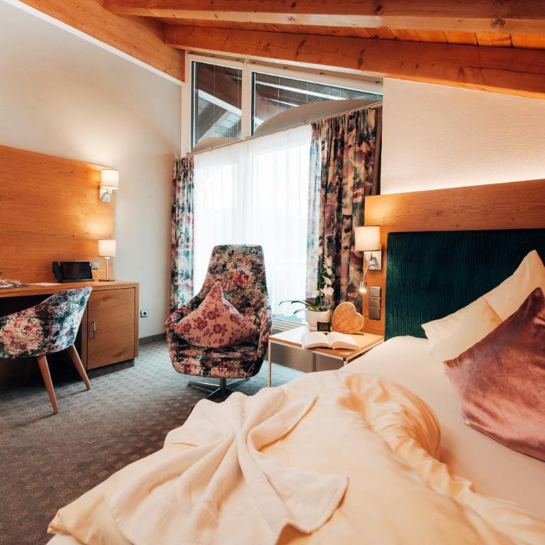 Parkhotel Burgmühle - Einzelzimmer mit Balkon - 4