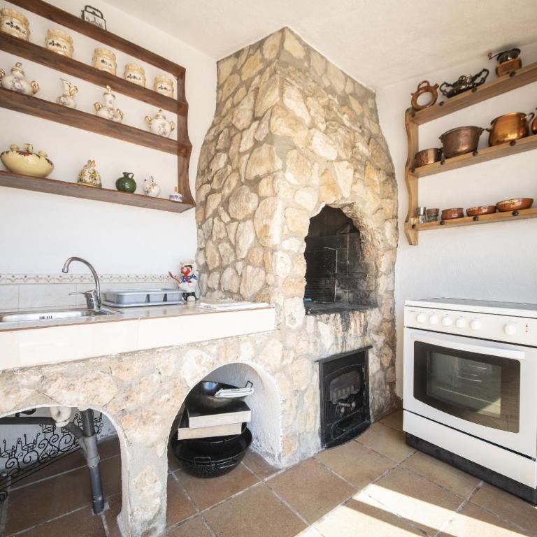 Catalunya Casas Tranquil nature 'feel' , yet only 4 min to beach! - Villa con piscina privada - 13