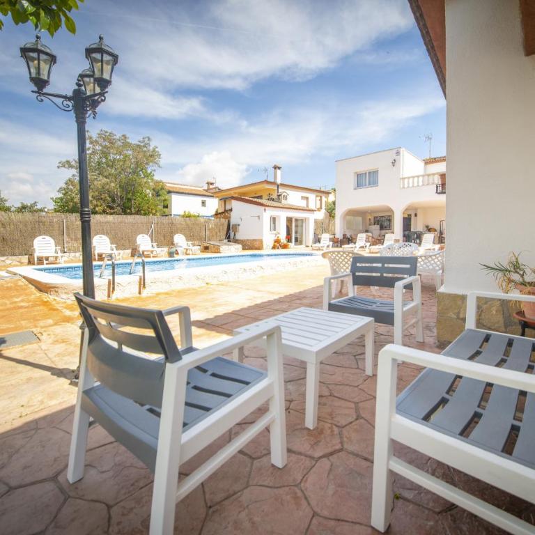 Catalunya Casas Tranquil nature 'feel' , yet only 4 min to beach! - Villa con piscina privada - 12