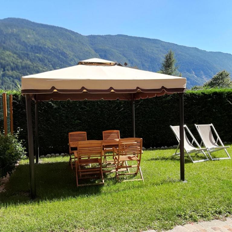 Hotel Garni Arnica - Camera Matrimoniale con Patio - 3