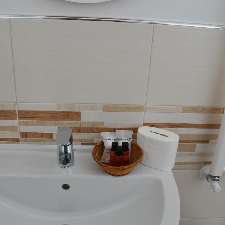 B&B President's Home - Camera Matrimoniale/Doppia con Letti Singoli con Bagno - 31